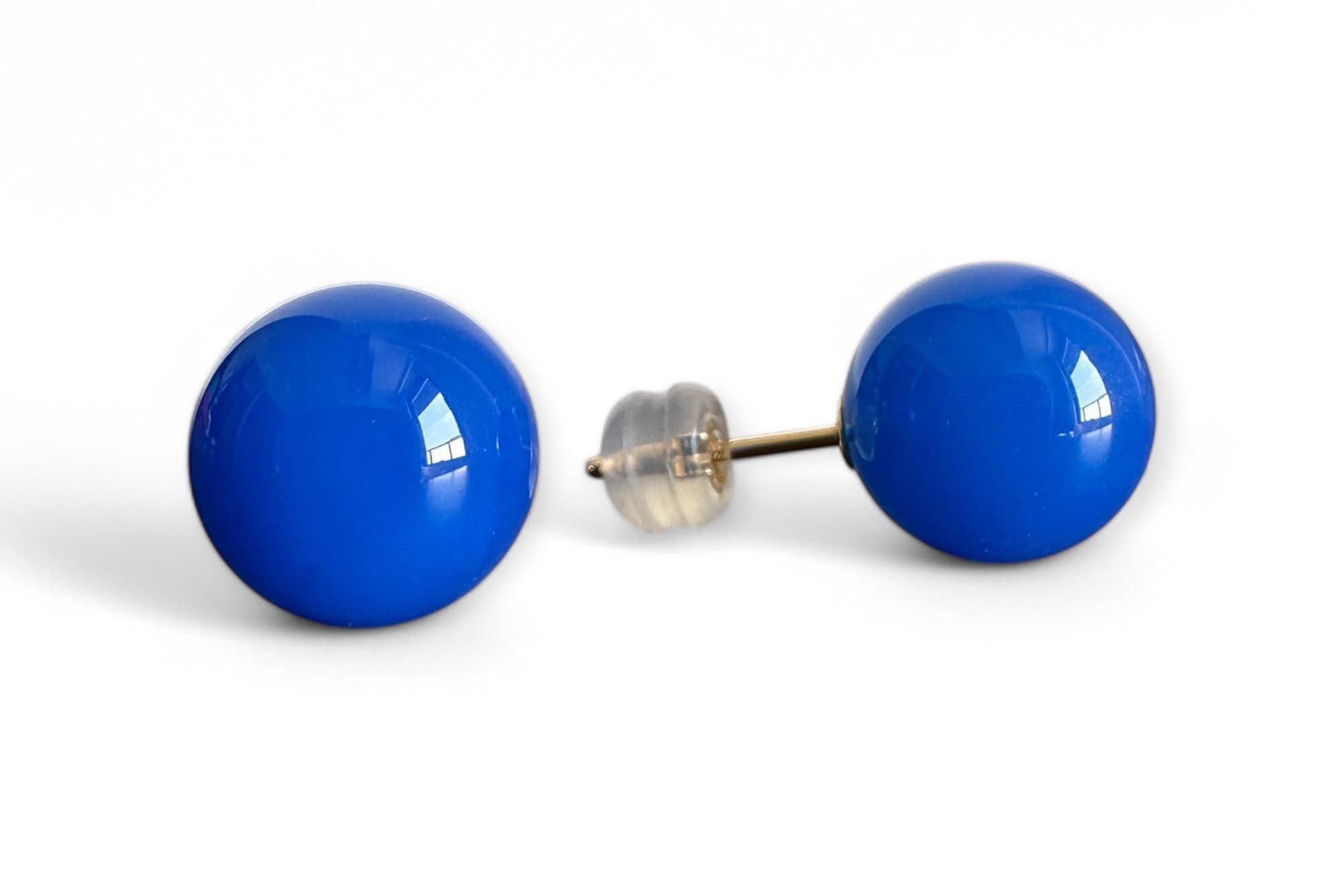 Blueberry Flavor Bubble Gumピアス(横)