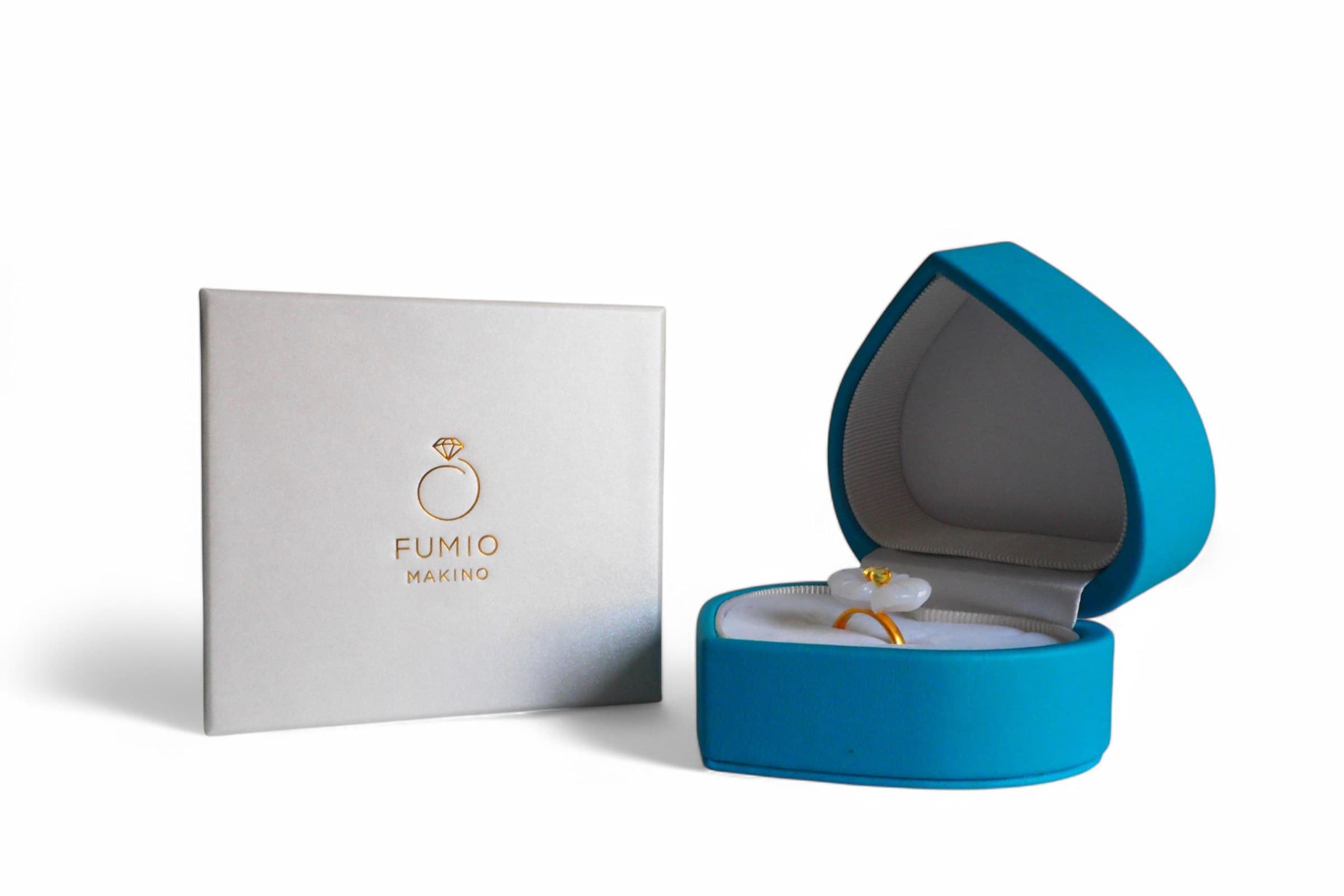 Margaret Gem Flower ring（パッケージと箱）